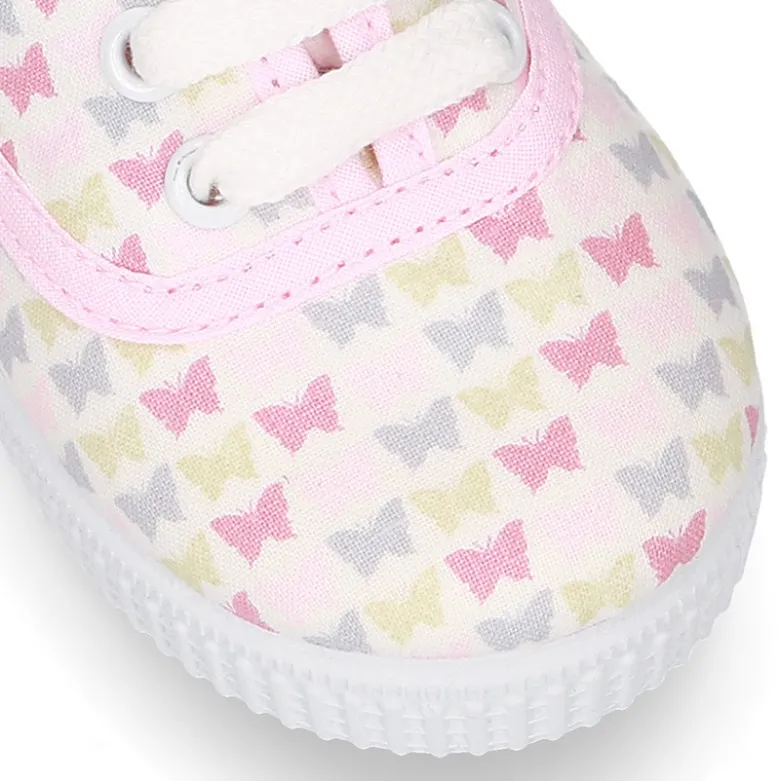 Bamba niña con cordones en lona con estampado MARIPOSAS.