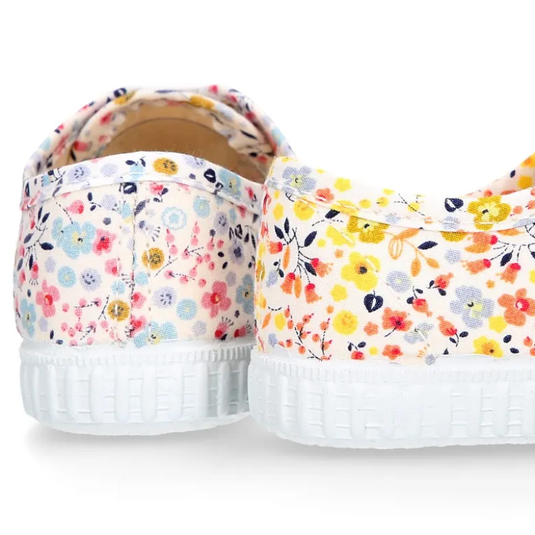 Bamba niños con cordones en lona con FLORES.