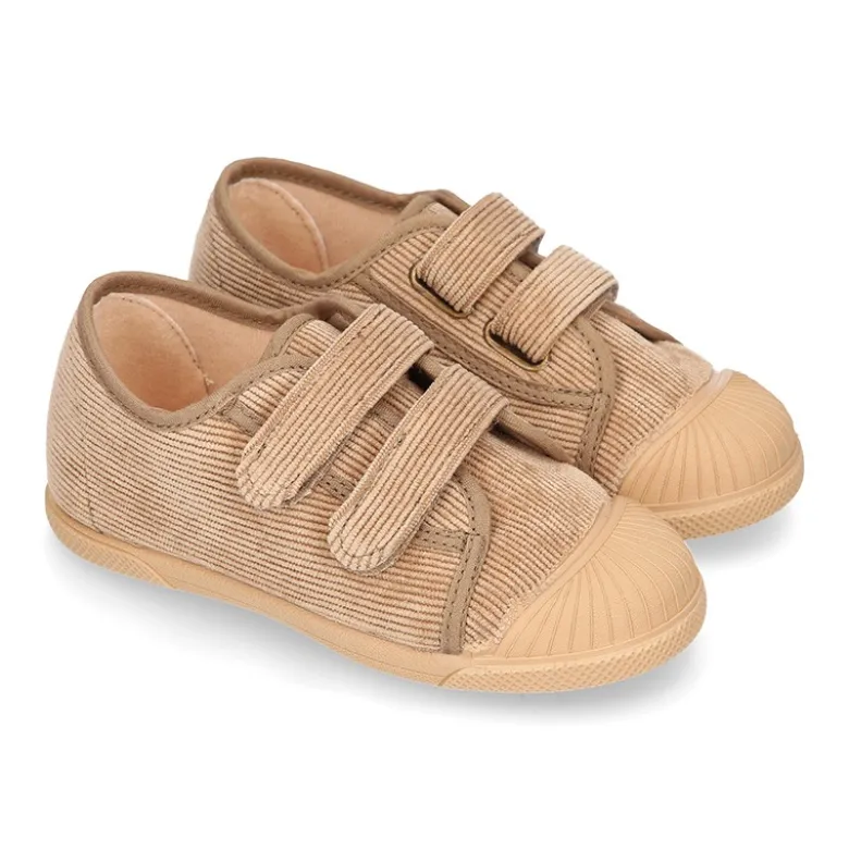 Bamba niños tipo zapatilla sin cordones y puntera en PANA.