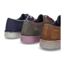 Blucher caballero con vivo en piel serraje.