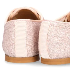 Blucher clásico estilizado con cordones en GLITTER NUDE.