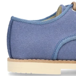 Blucher de niño ceremonia en lino natural en colores de moda.