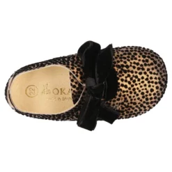 Blucher niñas pequeños con cordones TERCIOPELO en piel serraje estampado.