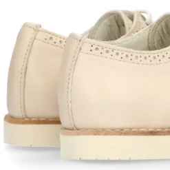 Blucher niño ceremonia con cordones en piel napa beige.