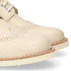 Blucher niño ceremonia con cordones en piel napa beige.