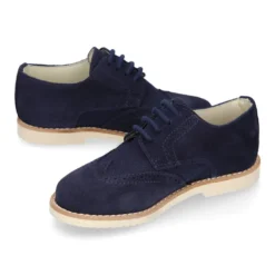 Blucher niño ceremonia con cordones en piel serraje con lino marino.