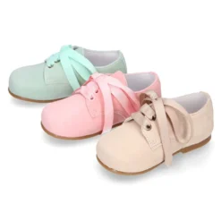 Blucher niño clásico con lazos en piel ante en colores de MODA.