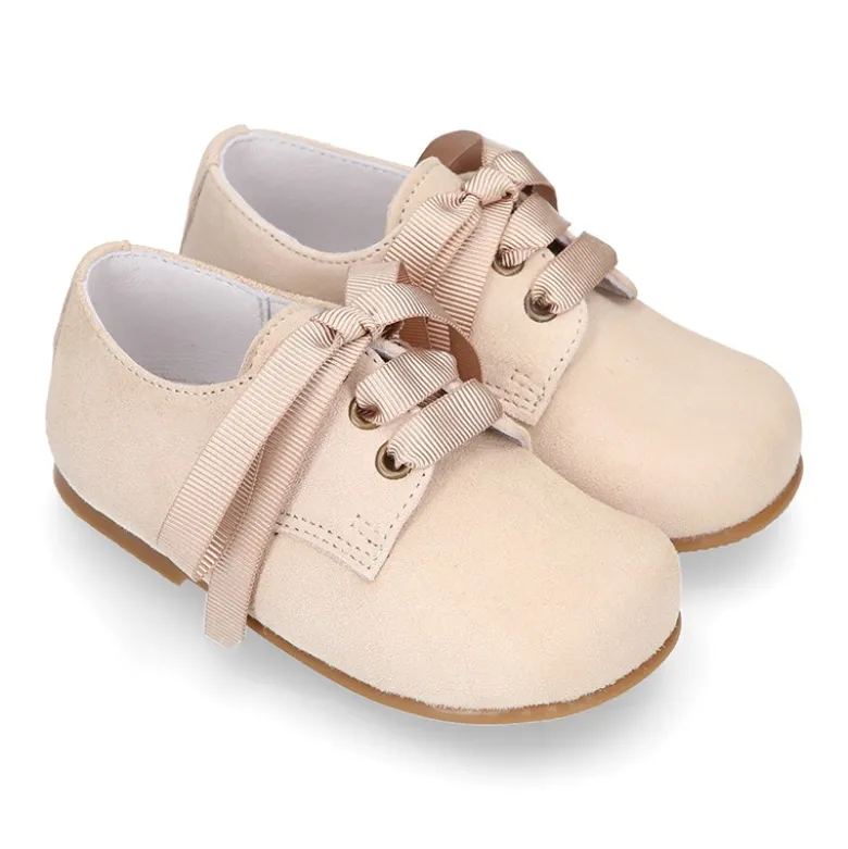 Blucher niño clásico con lazos en piel ante en colores de MODA.