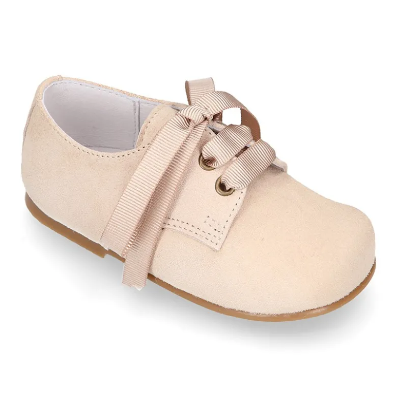 Blucher niño clásico con lazos en piel ante en colores de MODA.