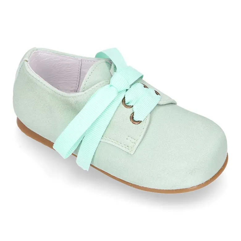 Blucher niño clásico con lazos en piel ante en colores de MODA.