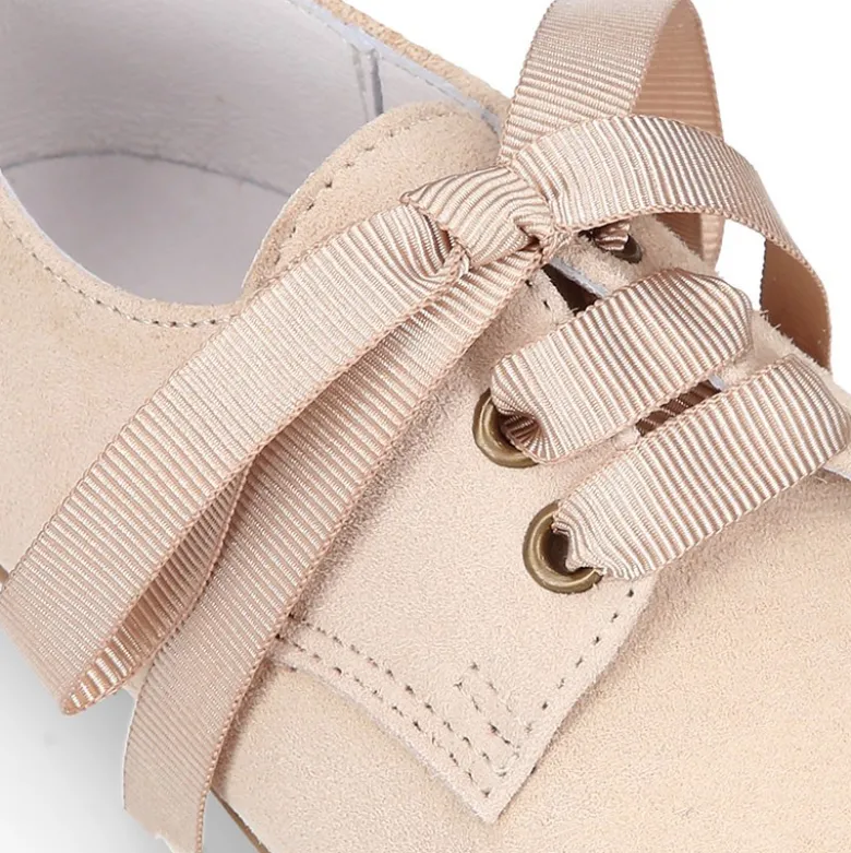 Blucher niño clásico con lazos en piel ante en colores de MODA.