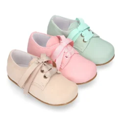 Blucher niño clásico con lazos en piel ante en colores de MODA.