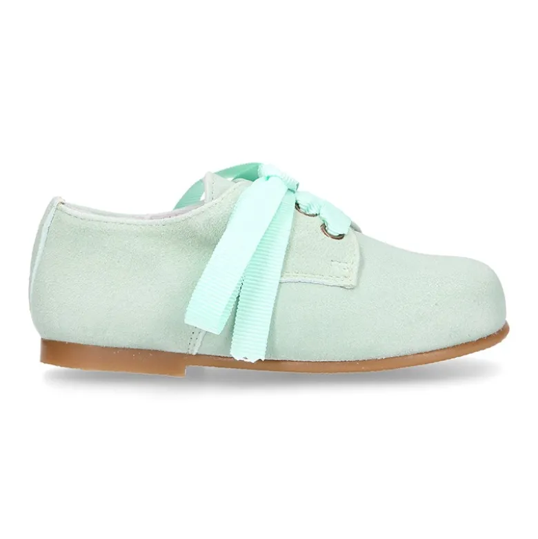 Blucher niño clásico con lazos en piel ante en colores de MODA.