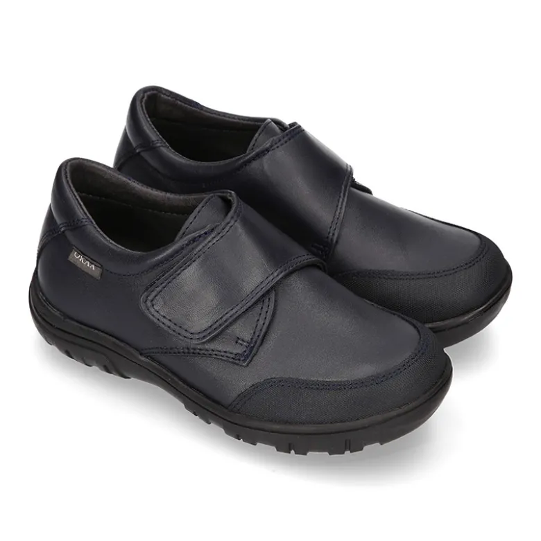 Blucher niño colegial con cierre adherente y puntera reforzada en piel PREMIUM.