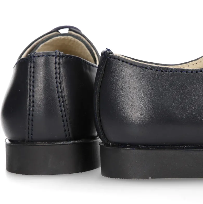 Blucher niño colegial en piel napa azul marino.