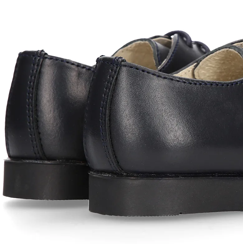 Blucher niño colegial en piel napa azul marino.