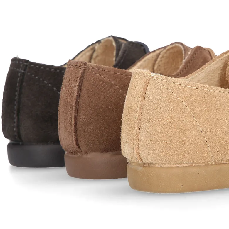 Blucher niños con cordones y picados en piel Serraje.