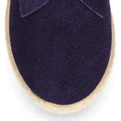 Blucher niños tipo alpargata con cordones en piel serraje.
