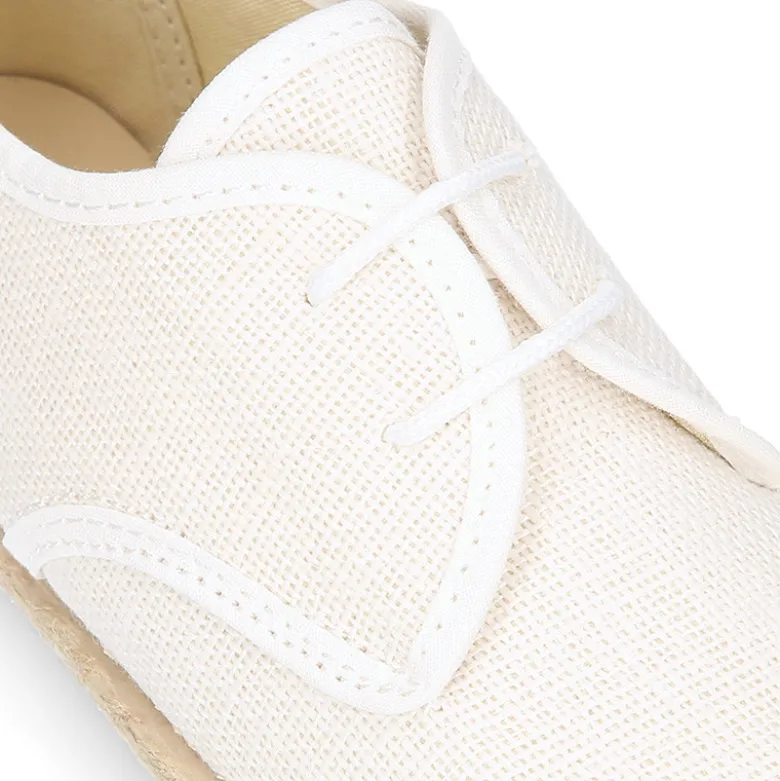 Blucher niños tipo alpargata con cordones en lino blanco.