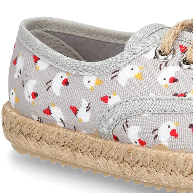 Blucher niño tipo alpargata en lona estampado POLLITOS.