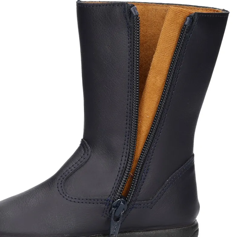 Bota caña alta con corazón y cremallera en piel lavable.