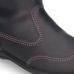 Bota caña alta con MARIPOSA, cremallera y puntera reforzada en piel lavable.