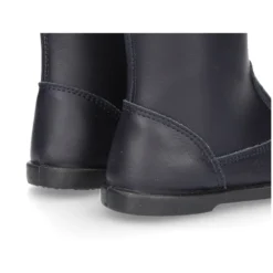 Bota clásica en PIEL LAVABLE en color marino.