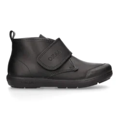 Bota colegial niño OKAA sin cordones y puntera reforzada en piel lavable.