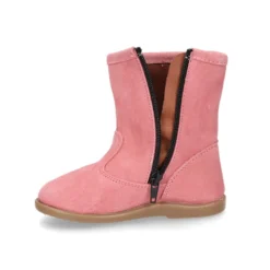 Bota con flecos en piel serraje.