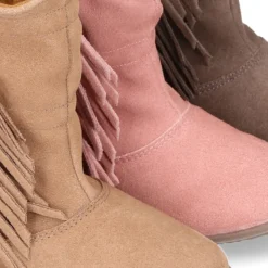 Bota con FLECOS laterales en piel serraje.
