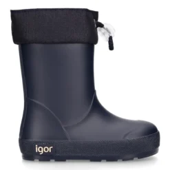 Bota de agua niños modelo respetuoso de Igor en azul marino y con cuello ajustable.