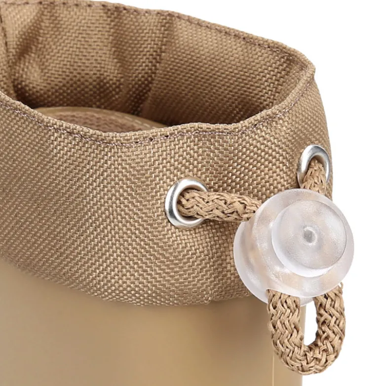 Bota de agua niños modelo respetuoso de Igor con cuello ajustable.