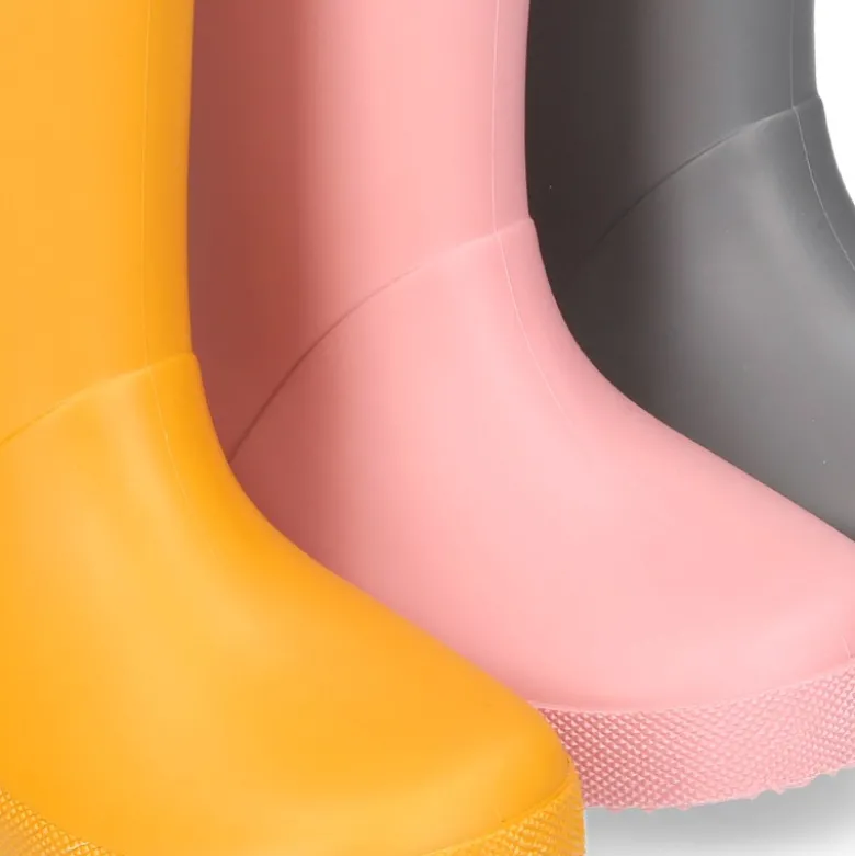 Bota de agua niños SPLASH MC colores sólidos con hebilla lateral.