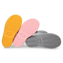 Bota de agua niños SPLASH MC colores sólidos con hebilla lateral.