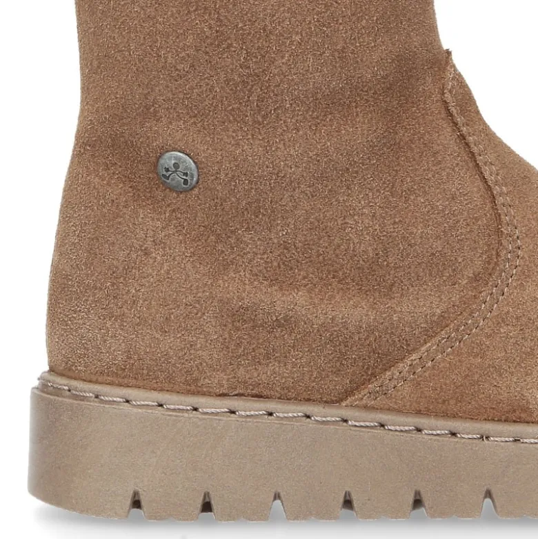 Bota niña con cuello de PELO y suela gruesa en piel serraje.