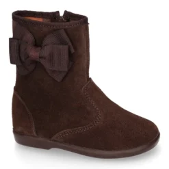 Bota niña con LAZO MARIPOSA en piel serraje.