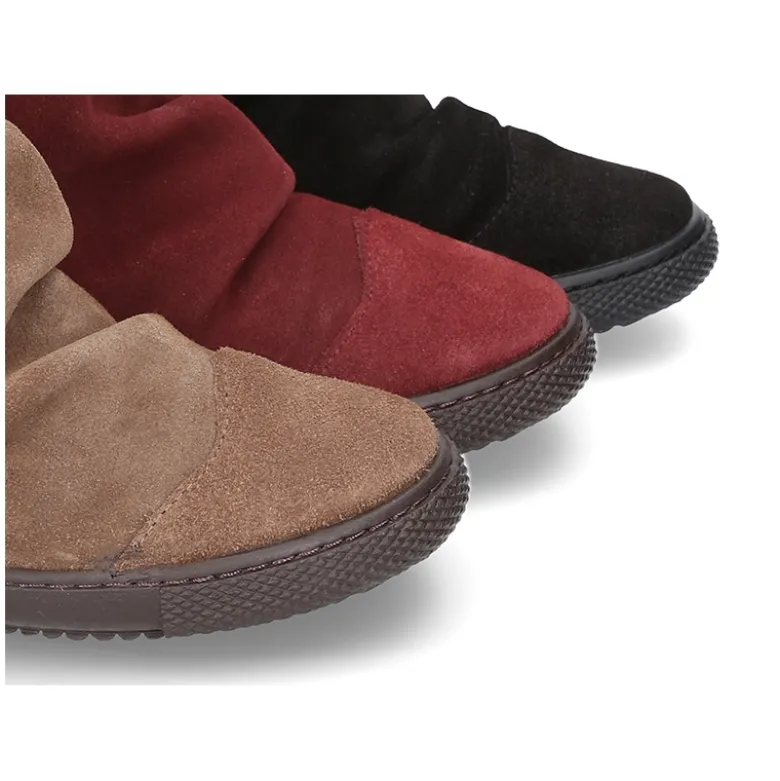 Bota niña para vestir en piel serraje con cremallera.
