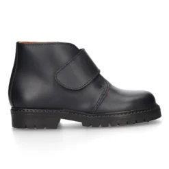 Bota niños COLE tipo todoterreno sin cordones en piel.