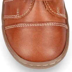 Bota niños tipo zapatilla OKAA CASUAL sin cordones en piel con puntera.