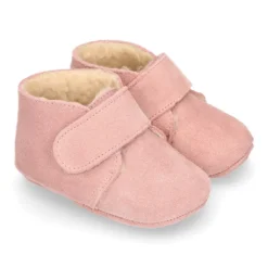 Bota Safari bebé sin cordones en piel serraje con forro Borreguillo.
