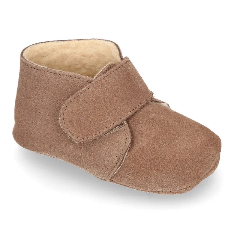 Bota Safari bebé sin cordones en piel serraje con forro Borreguillo.