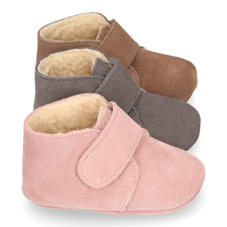 Bota Safari bebé sin cordones en piel serraje con forro Borreguillo.