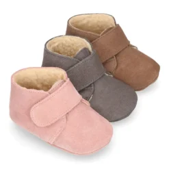 Bota Safari bebé sin cordones en piel serraje con forro Borreguillo.