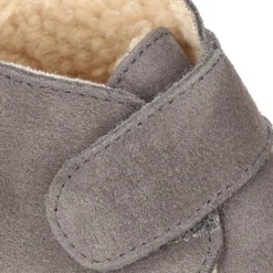 Bota Safari bebé sin cordones en piel serraje con forro Borreguillo.