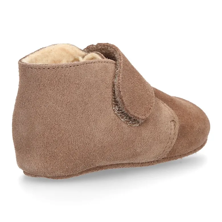Bota Safari bebé sin cordones en piel serraje con forro Borreguillo.