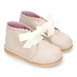 Bota Safari niña con cordones de TERCIOPELO y ondas en piel con brillos.