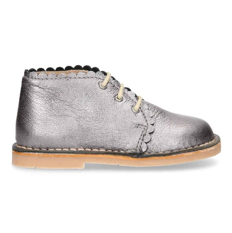 Bota Safari niña con cordones y ondas en piel METALIZADA.