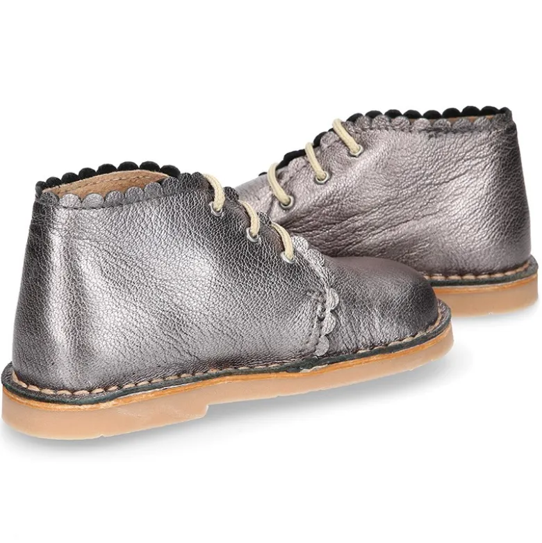Bota Safari niña con cordones y ondas en piel METALIZADA.