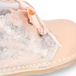 Bota Safari niñas con cordones seda y ondas en piel combinada.