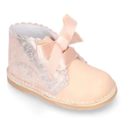 Bota Safari niñas con cordones seda y ondas en piel combinada.